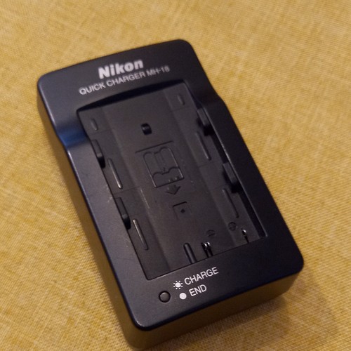 Nikon caricabatteria - mh-18,